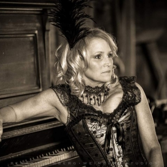 Posher Sherri AKA "KITTY" Meet The Posher - Picture 4 of 9